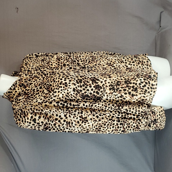 T Tahari ruffle woman blouse, long sleeves, size Small - Picture 2 of 8